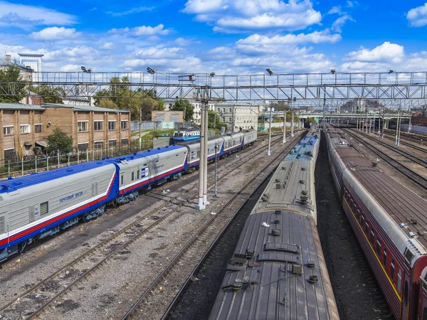 Moskou, Rusland, op augustus 26, 2014, tracks in de buurt van het station van kazan — Stockfoto