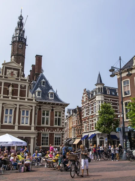 Haarlem, Nederländerna, den 11 juli 2014. en typisk urban vy — Stockfoto