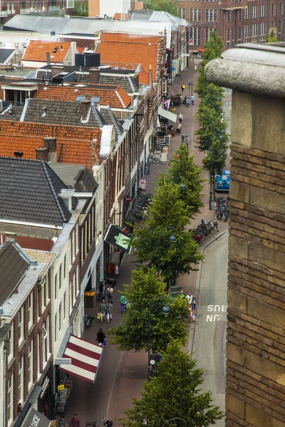 Haarlem, Holandia, na 11 lipca 2014 roku. widok na miasto z tarasu badania — Zdjęcie stockowe