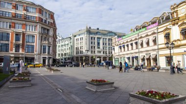 Moscow, Rusya Federasyonu, 9 Eylül 2014 tarihinde. şehir merkezinde yaya bölgesi. Kuznetsky bridge street