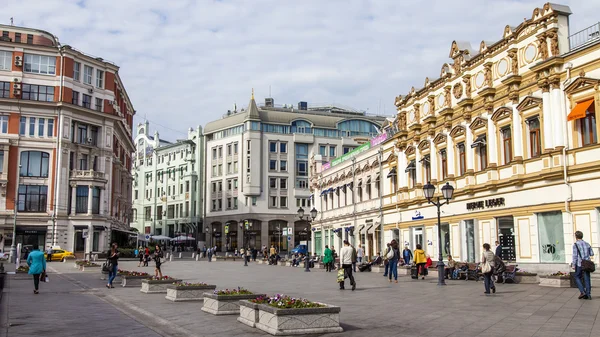 Mosca, Russia, il 9 settembre 2014. Zona pedonale in centro. Kuznetsky Bridge Street — Foto Stock