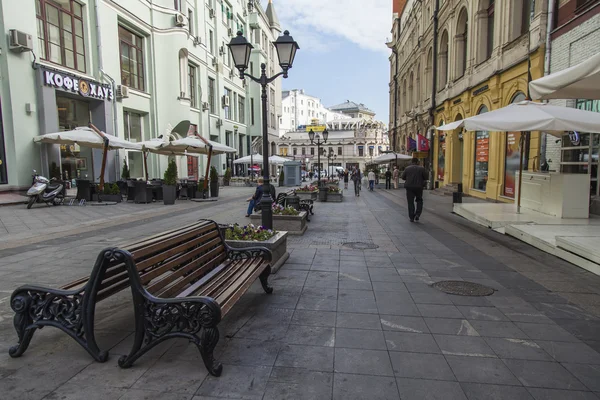 モスクワ、ロシア、2014 年 9 月 9 日に。ダウンタウンの歩行者ゾーンです。クズネツキー ブリッジ ・ ストリート — ストック写真