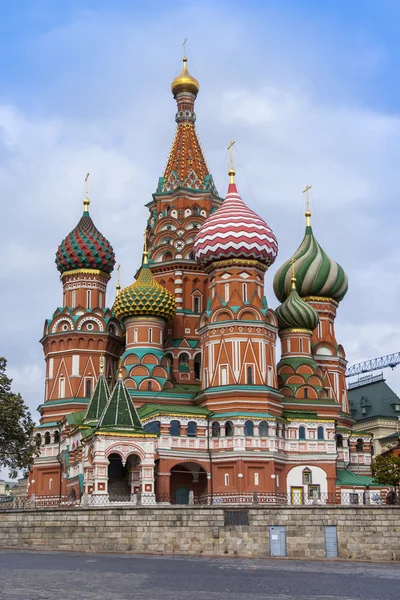 Moscow, Federacja Rosyjska, na 23 września 2014. Katedra św Bazylego (Katedra pokrovsky) na placu czerwonym — Stockfoto