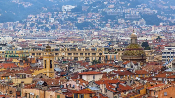 Schön, Frankreich. Blick auf die Stadt von einem hohen Punkt — Stockfoto