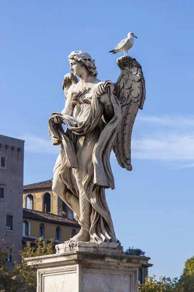 Rome, Italy, on October 10, 2012. A sculpture the Angel decorating the Sacred Angel the bridge — Stock Photo, Image