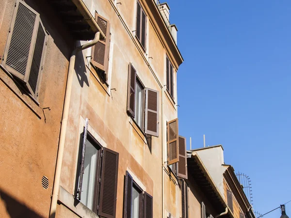 Rome, Italy, on October 10, 2012. Architectural details of old houses — Stock Photo, Image