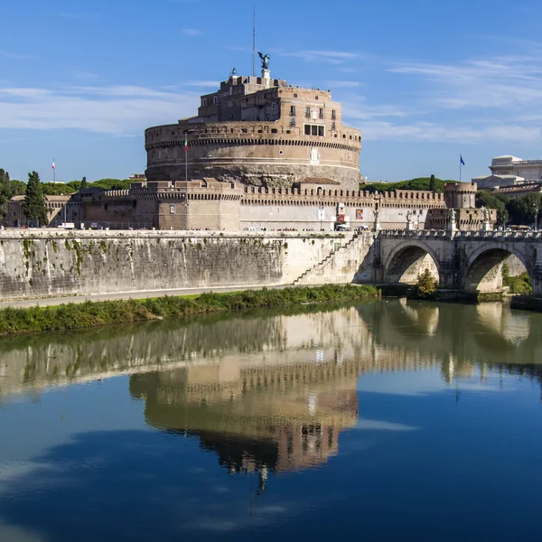 Roma, İtalya, 10 Ekim 2012 tarihinde. Kutsal melek Kalesi — Stok fotoğraf