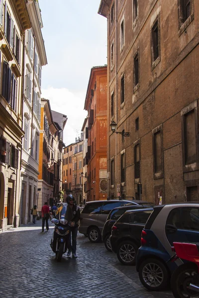 Rome, Italy, on October 10, 2012. Typical urban view — Stock Photo, Image