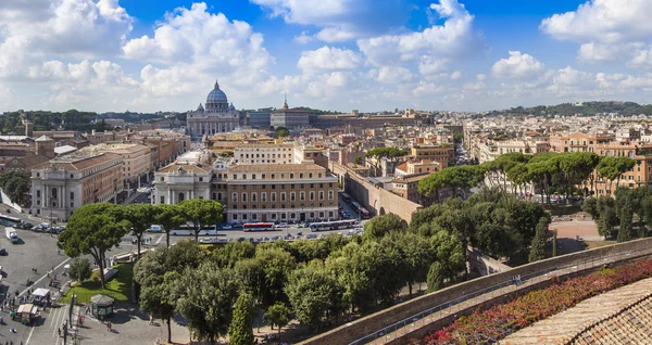 Rome, Italië, op 10 oktober 2012. typisch stedelijke weergave — Stockfoto