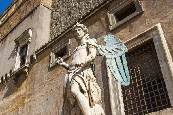 Rom, Italien, den 10 oktober 2012. En siffra ängel i slottet av heliga ängel — Stockfoto