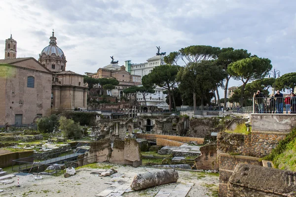 Roma, Italia, el 21 de febrero de 2010. Ruinas antiguas — Foto de Stock