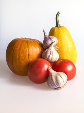 Turuncu kabak, domates, salata için sarımsak