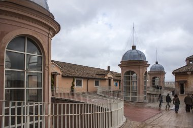 21 Şubat 2010 tarihinde, Roma, İtalya. St. Peter's Cathedral civarındaki Vatikan bir kubbe