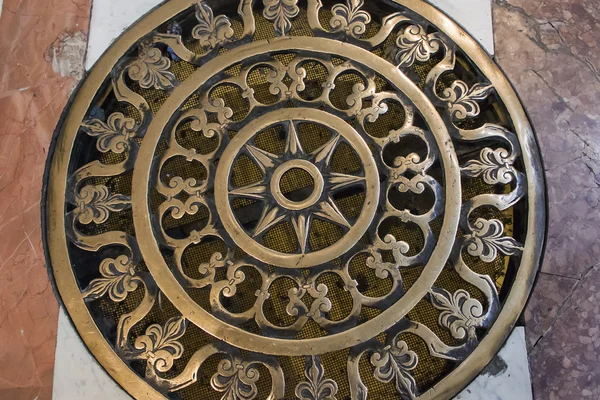 Rome, Italy. fragment of interiors of St. Peter's Cathedral — Stock Photo, Image