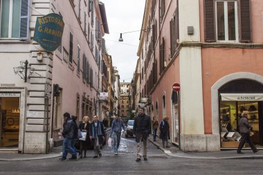 23 Şubat 2010 tarihinde, Roma, İtalya. Tipik kentsel görünümü. Turistler gezi gidin