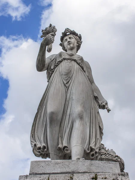 Roma, Itália, em 21 de fevereiro de 2010. Uma escultura antiga em um ambiente urbano — Fotografia de Stock