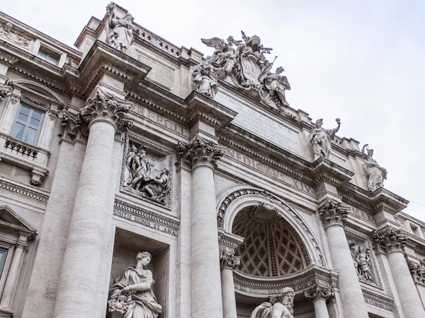 Roma, Italia, 24 de febrero de 2010. Fuente conocida de Trevi, uno de los lugares de interés más reconocidos de la ciudad —  Fotos de Stock