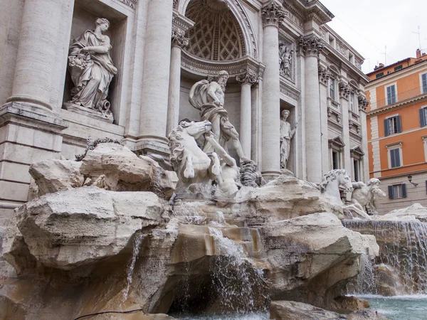 Roma, Italia, 24 de febrero de 2010. Fuente conocida de Trevi, uno de los lugares de interés más reconocidos de la ciudad —  Fotos de Stock