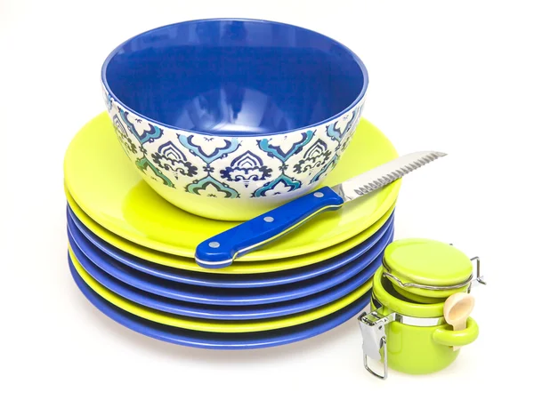 Keramické kuchyňské nádobí různých barev — Stock fotografie