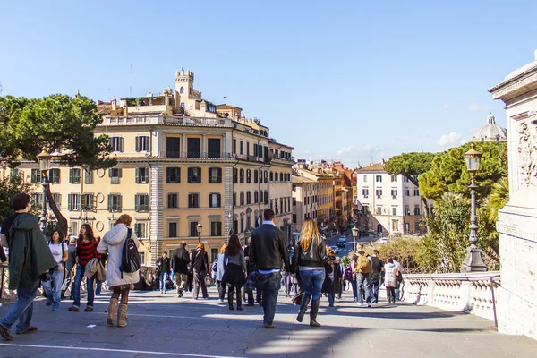 Roma, Itália, em 25 de fevereiro de 2010. Vista urbana típica — Fotografia de Stock