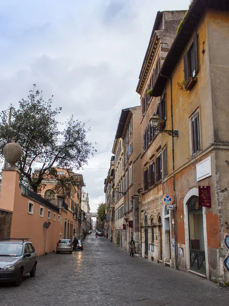 Roma, Italia, el 25 de febrero de 2010. Vista urbana típica — Foto de Stock