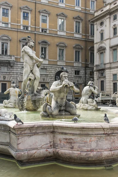 Rom, Italien, den 26 februari, 2010. Fontänen på Navona Square — Stockfoto