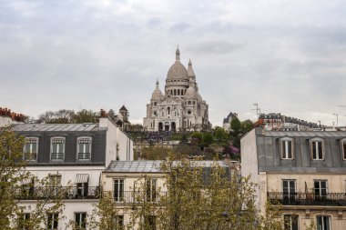 3 Mayıs 2013 tarihinde, Paris, Fransa. Bir görünümü alt kısmındaki Montmartre Bulvarı
