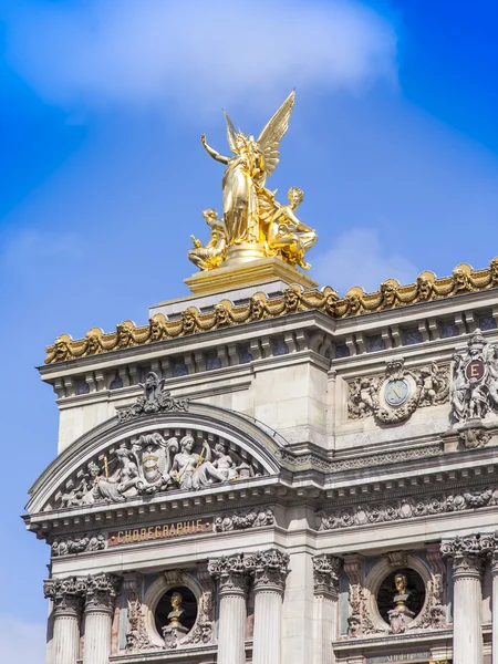 Παρίσι, Γαλλία, στις 3 Μαΐου του 2013. Τυπικό αστικό άποψη. Αρχιτεκτονικές λεπτομέρειες. — Φωτογραφία Αρχείου