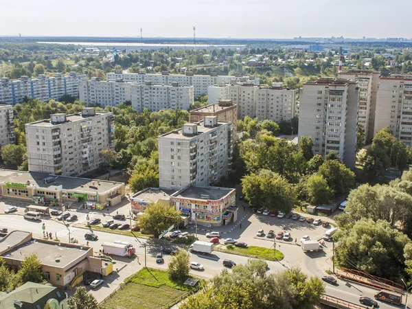 Pushkino, Rusia, pada tanggal 26 Agustus 2011. Pemandangan kota dari tempat yang tinggi — Stok Foto