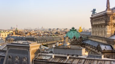 25 Mart 2011 tarihinde, Paris, Fransa. Galeri Lafayette bir anket platformu üzerinden kenti