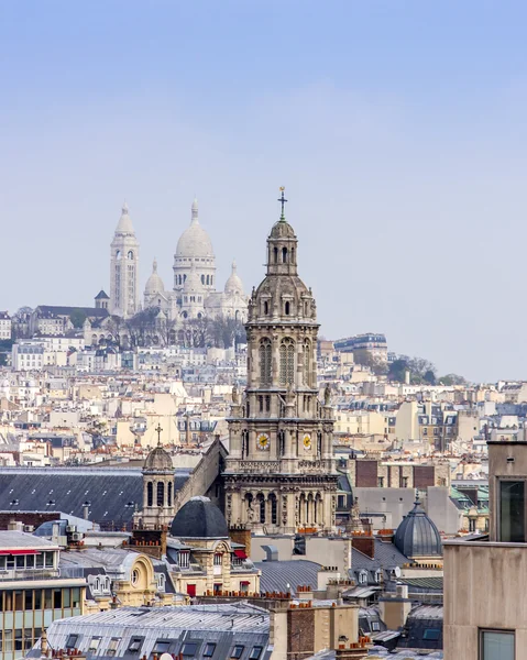 Paris, France, on March 25, 2011. An urban view from a survey terrace of Gallery Lafayette. Roofs of Paris — Stock Photo, Image