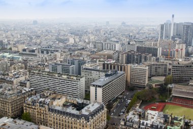 27 Mart 2011 tarihinde, Paris, Fransa. Eyfel Kulesi bir anket platformu üzerinden bir görünüm