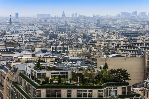 Paris, France, on March 27, 2011. City landscape. View from the Triumphal Arch. — Stock Photo, Image