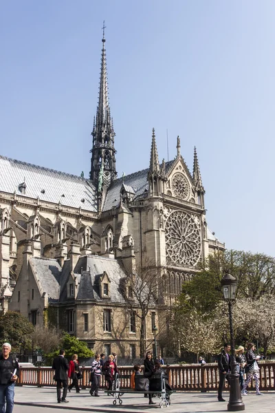 27 Mart 2011 tarihinde, Paris, Fransa. Notre-Dame. Notre-Dame Paris en bilinen manzaraları biridir — Stok fotoğraf