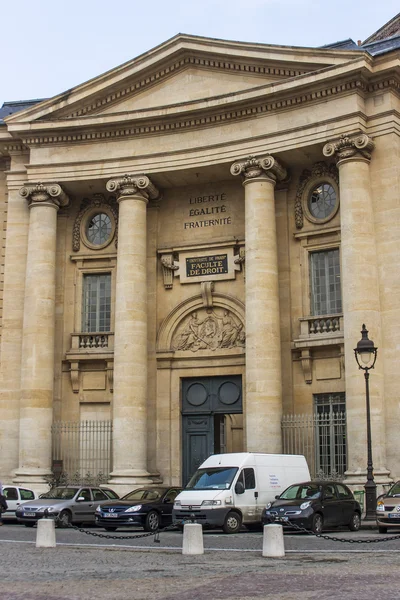 Paris, França, em 24 de março de 2011. Edifício do Departamento de Direito da Universidade de Paris — Fotografia de Stock
