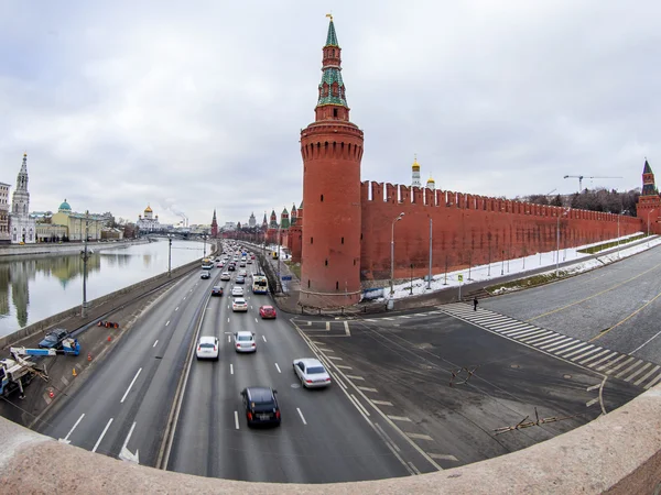 Moscow, Russia, on January 20, 2014. Kremlevskaya Embankment in the winter in the winter of by fisheye view. — Stock Photo, Image