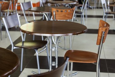 Masa ve sandalye alışveriş merkezi food court kafe