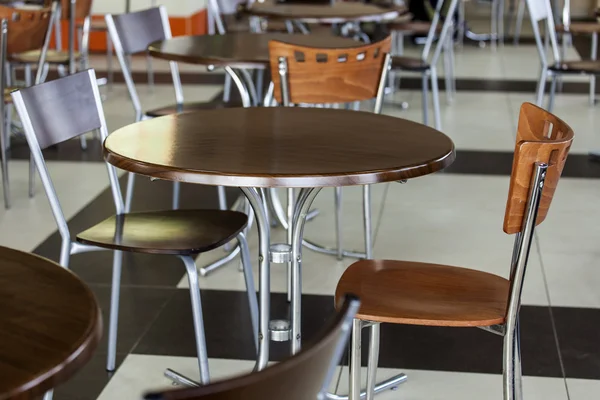 Masa ve sandalye alışveriş merkezi food court kafe