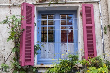 Antibe, Fransa, 15 Ekim 2012 tarihinde. Provencal tarzı tipik mimari detaylar. Antibe - Fransız Rivierası'nın en bilinen merkezlerinden biri olan