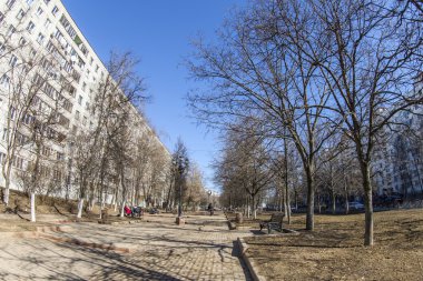Pushkino, Rusya, 17 Mart 2015 tarihinde. Güneşli bahar öğleden sonra balıkgözü görünümü kenti.