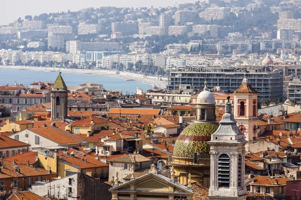 Niza, Francia, 13 de marzo de 2015. La vista superior de la ciudad vieja desde la colina de Shatto — Foto de Stock