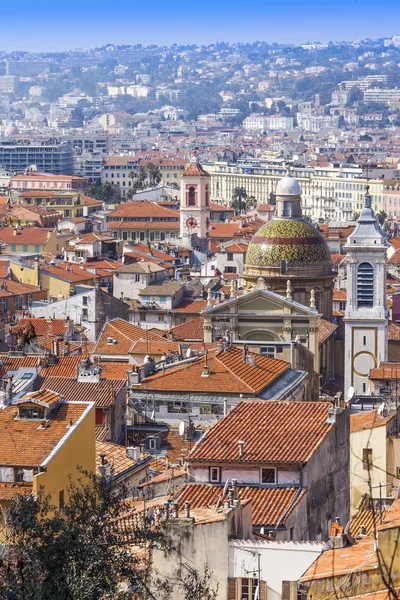 Nice, França, em 13 de março de 2015. A vista superior na cidade velha da colina de Shatto — Fotografia de Stock