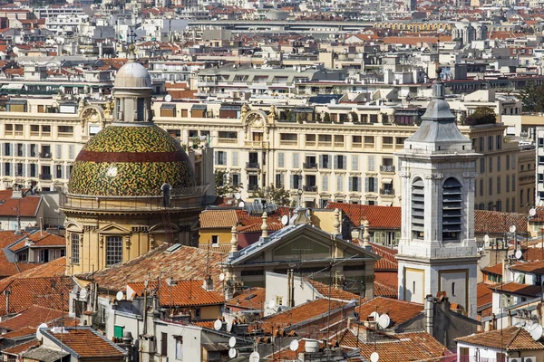 Niza, Francia, 13 de marzo de 2015. La vista superior de la ciudad vieja desde la colina de Shatto — Foto de Stock
