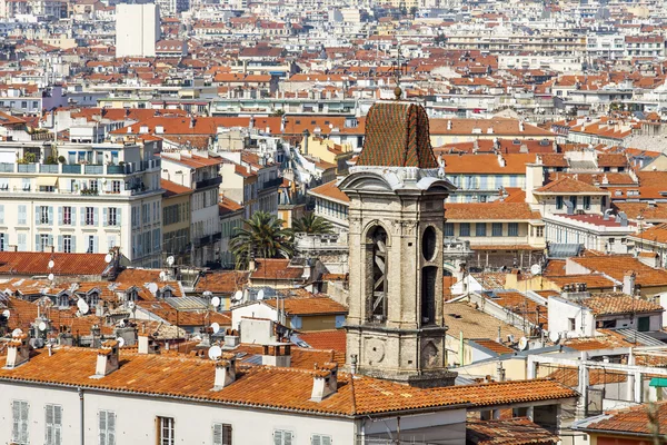 Nice, France, le 13 mars 2015. La vue sur la vieille ville depuis la colline de Shatto — Photo