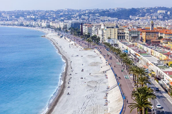 Nice, Francja, na 13 marca 2015. Widok z góry na słynnej Promenade des Anglais, jednym z najpiękniejszych bulwarów z Europy — Zdjęcie stockowe