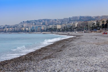 Akdeniz kıyısında bir sahil güzel, görünüm.