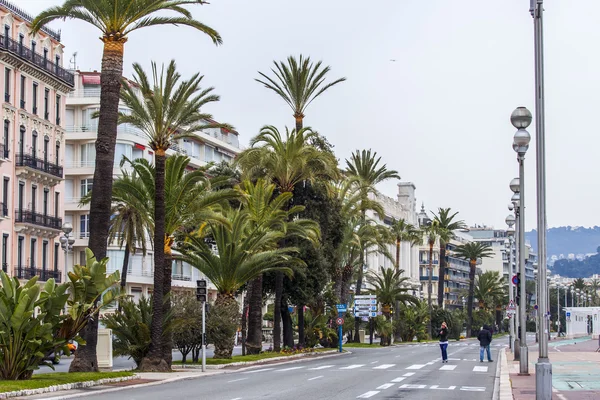 Nice, França, em 13 de março de 2015. Paisagem típica da cidade na tarde de primavera — Fotografia de Stock