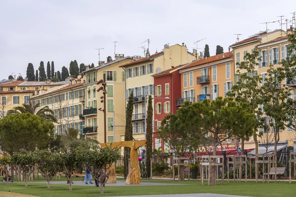 Nice, Frankrike, den 13 mars 2015. Typiska staden arkitekturen — Stockfoto