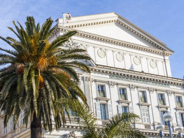 Güzel, Fransa, 7 Mart 2015 tarihinde. Şehir opera Tiyatrosu, mimari detaylar