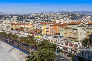 Güzel, Fransa, 7 Mart 2015 tarihinde. Bir plaj ve Promenade des Anglais üzerinde Üstten Görünüm.